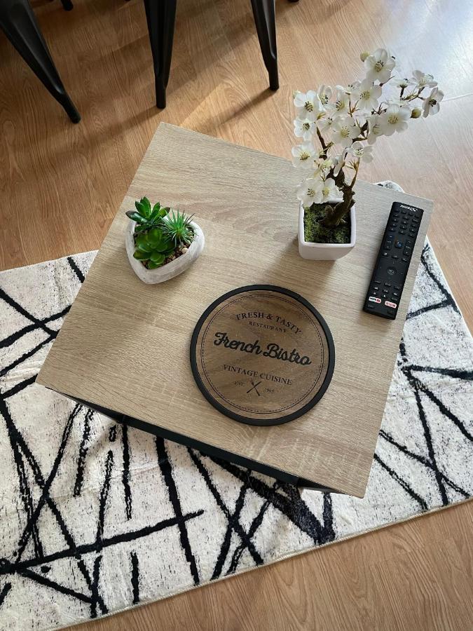Cosy Studio - 50M Du Loing - Hyper-Centre 모레쉬르루앙 외부 사진