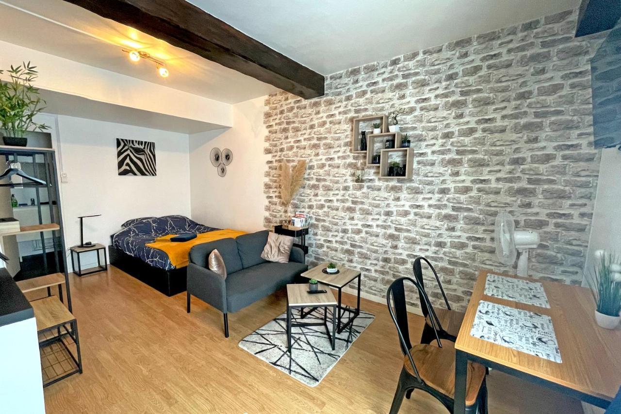 Cosy Studio - 50M Du Loing - Hyper-Centre 모레쉬르루앙 외부 사진
